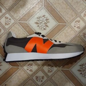 New Balance 327 running shoes